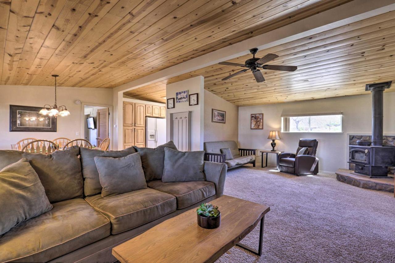 Rustic Bullhead City Retreat With Porch And Views Esterno foto